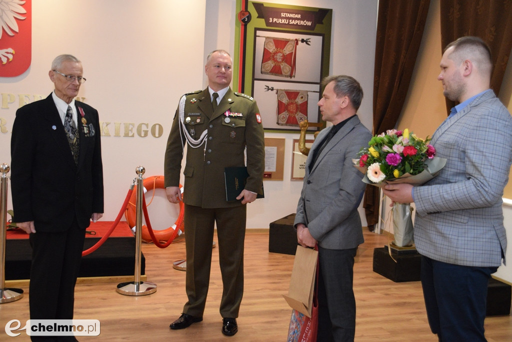Władysław Flieger z odznaczeniem 