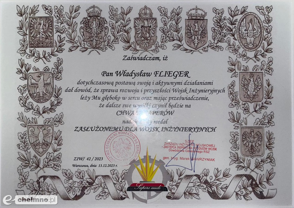 Władysław Flieger z odznaczeniem 