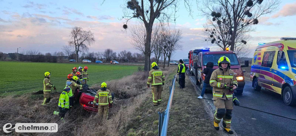 Wywrócił się samochód w Bieńkówce! Zobacz, jak to się skończyło!