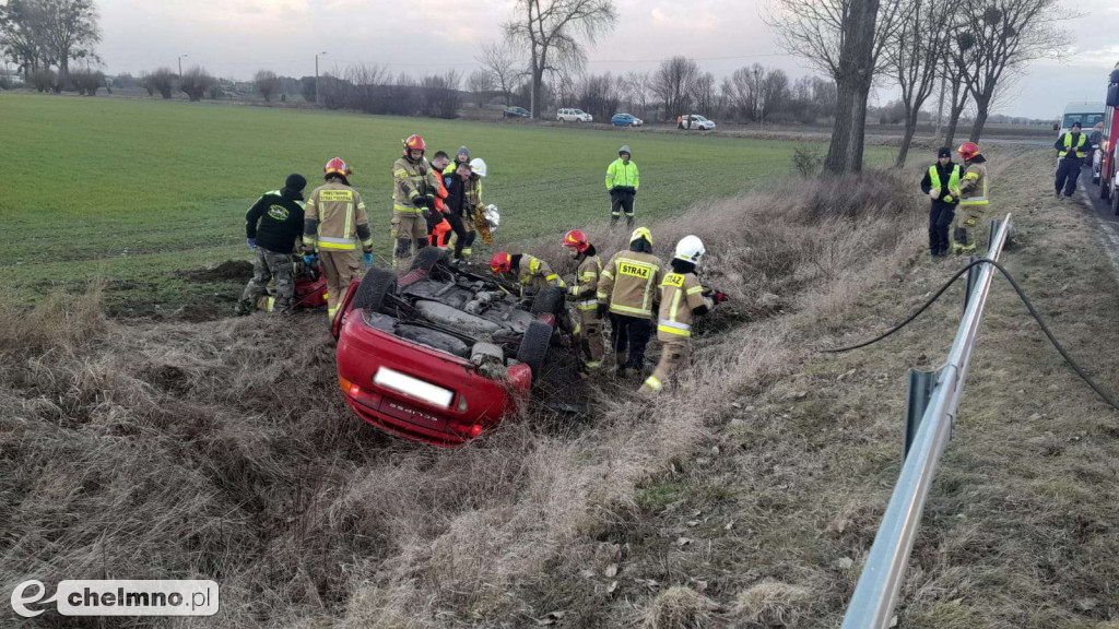 Wywrócił się samochód w Bieńkówce! Zobacz, jak to się skończyło!