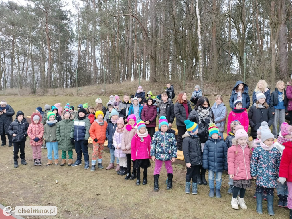 Szkolenie policyjnych psów pod okiem uczniów z Podwieska