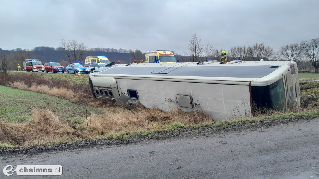 Autobus wpadł do rowu niedaleko Chełmna
