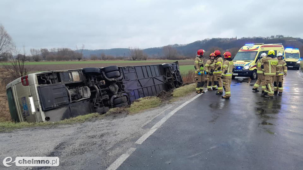 Autobus wpadł do rowu niedaleko Chełmna