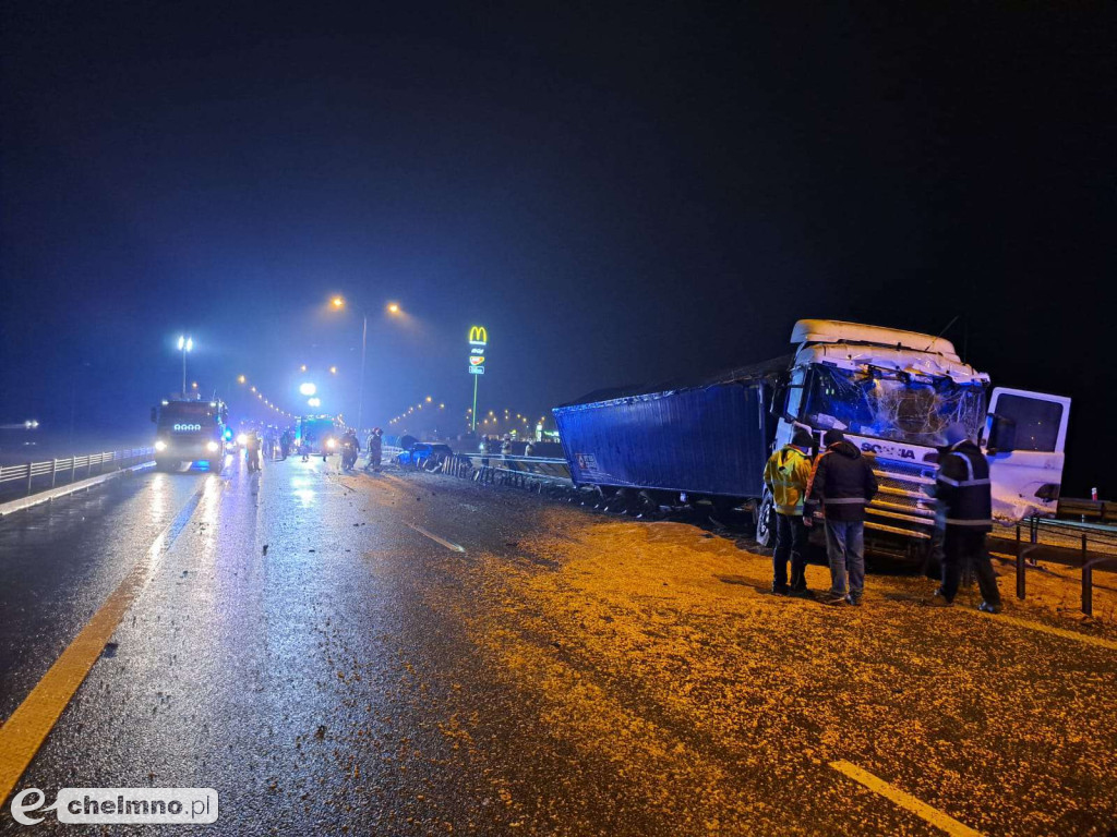 Wypadek na autostradzie A1. Działało wiele zastępów straży pożarnej