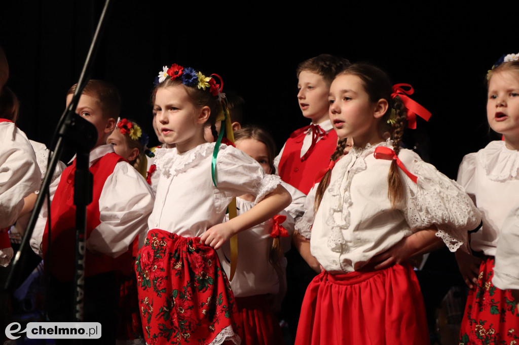 Świętowano Dzień Kobiet z zespołem ludowym