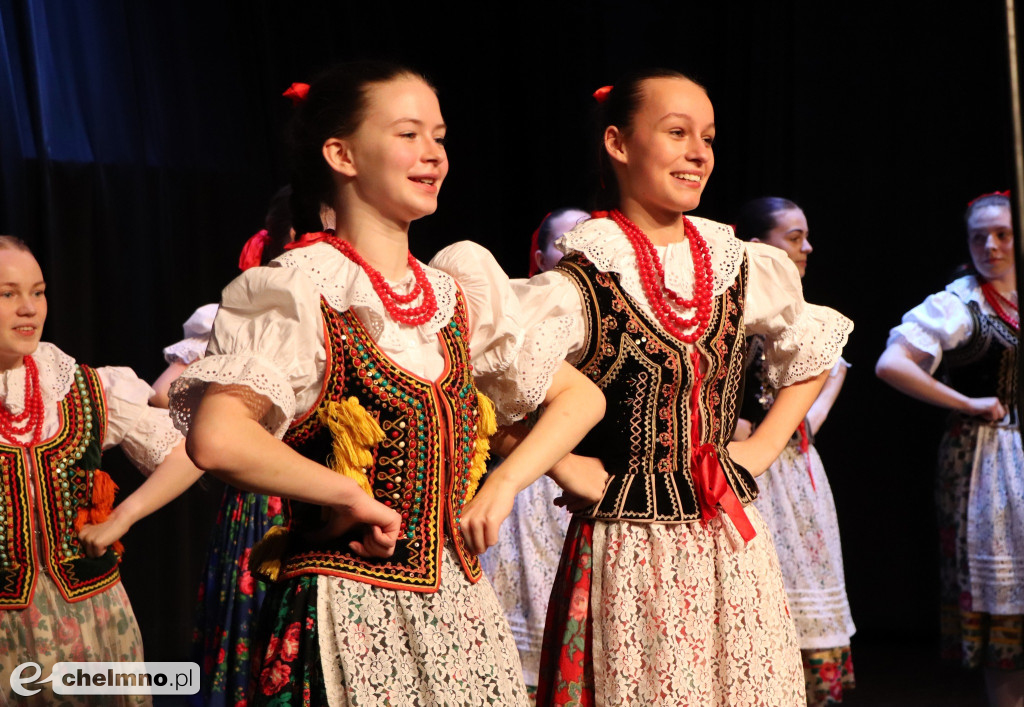 Świętowano Dzień Kobiet z zespołem ludowym
