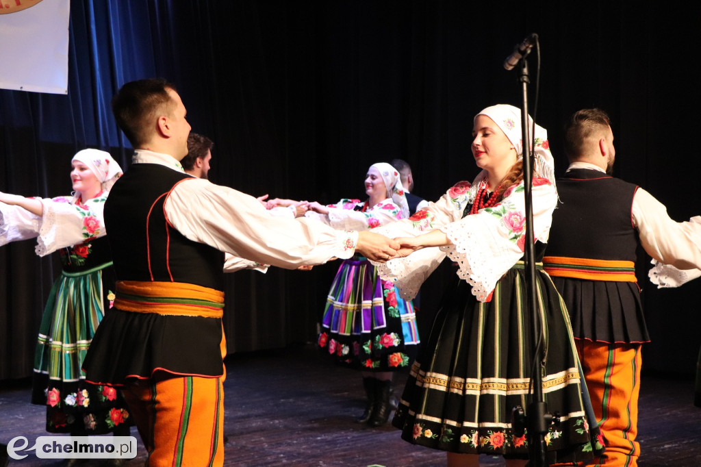 Świętowano Dzień Kobiet z zespołem ludowym