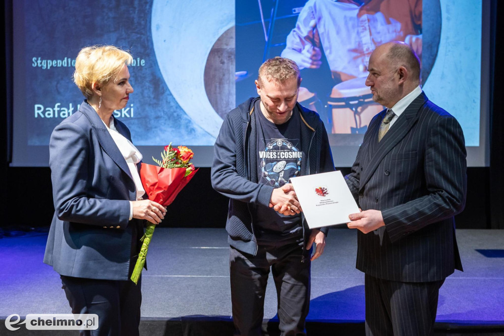 Z dumą wspieramy artystów