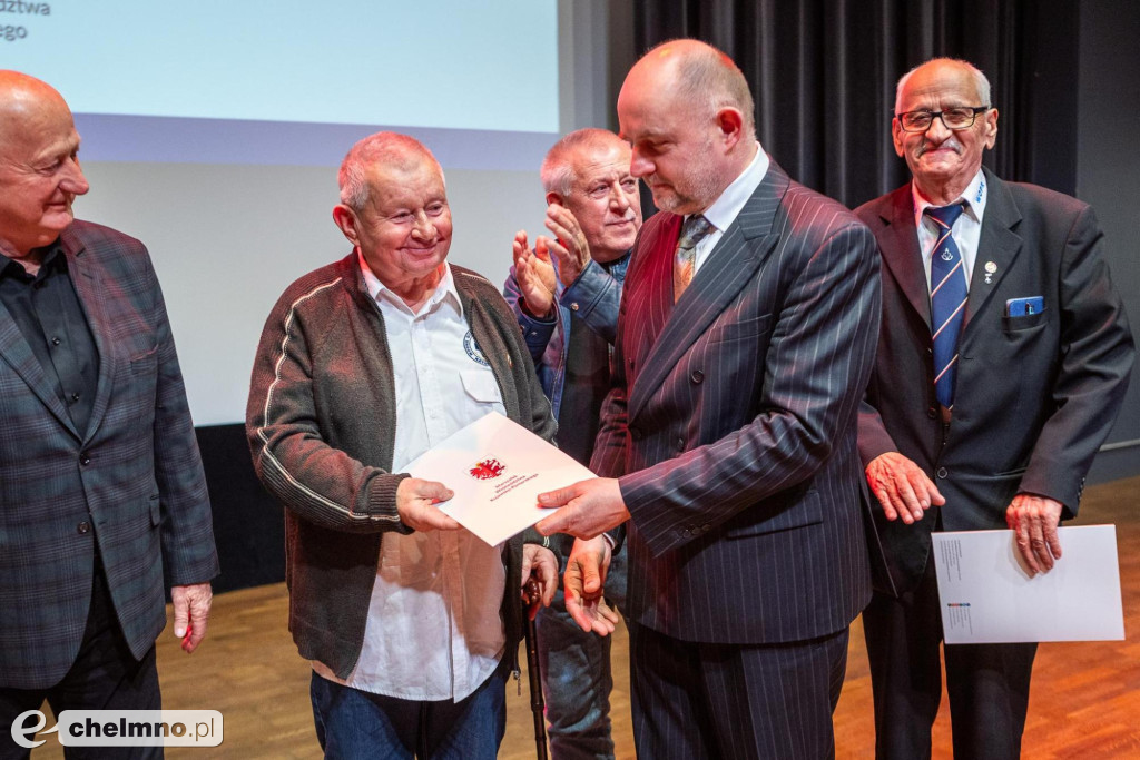Ratownicy WOPR z Chełmna otrzymali listy gratulacyjne