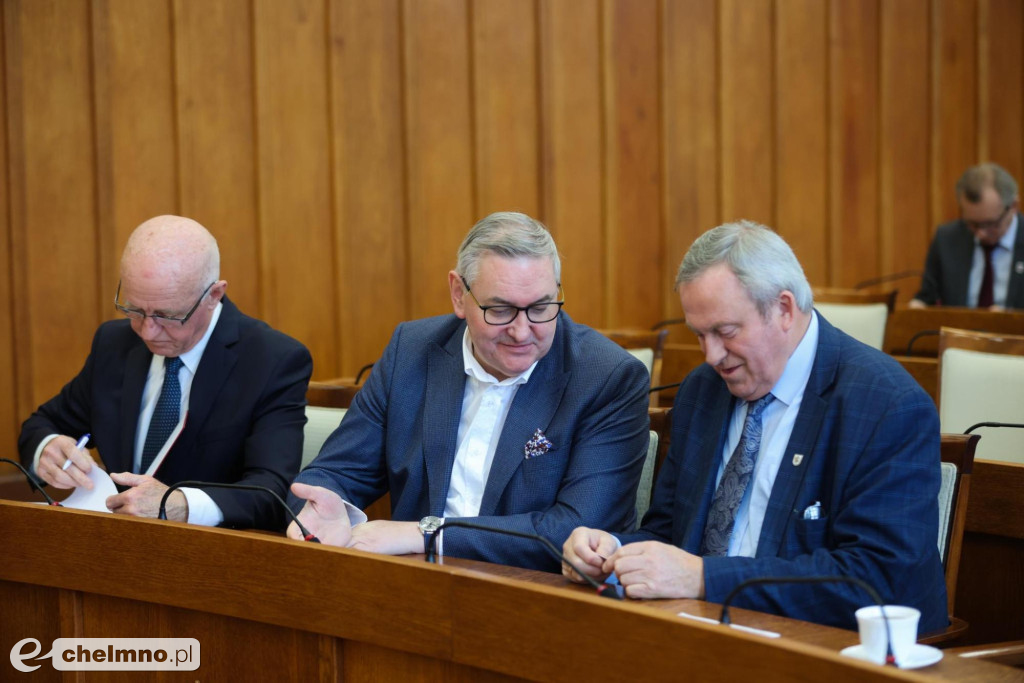 Ostatnia w tej kadencji merytoryczna sesja sejmiku