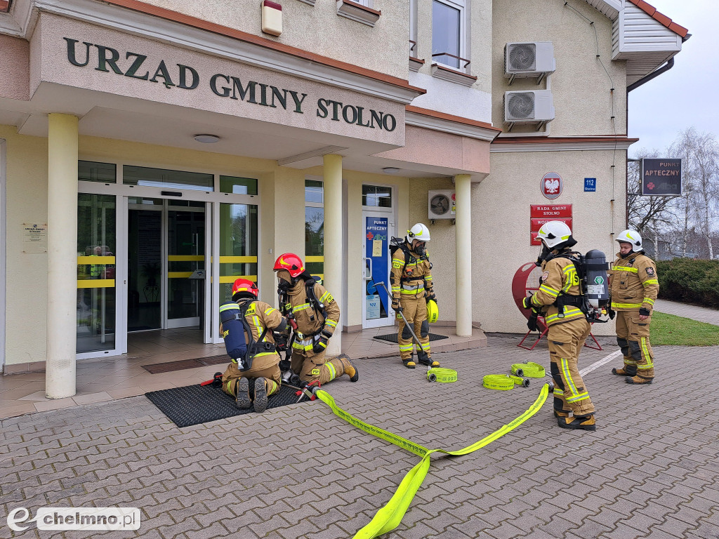 Zaginiona osoba w pożarze Urzędu Gminy Stolno. Czy wszyscy wyszli cało?