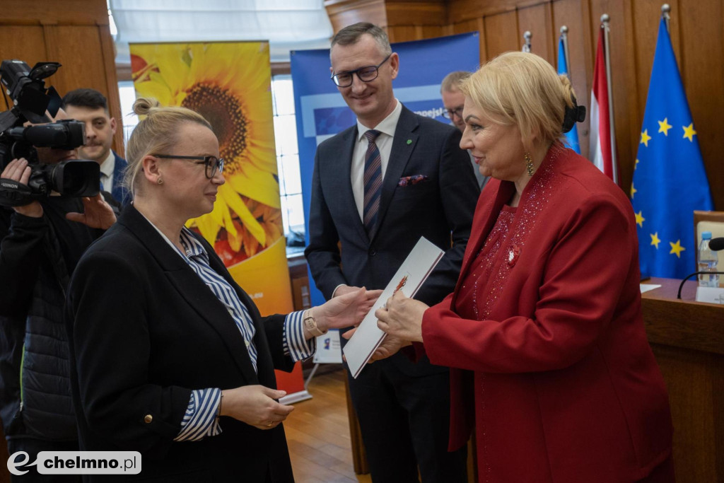 Środki unijne na politykę społeczną, biznes i innowacje