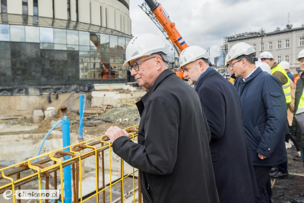 Akt erekcyjny pod rozbudowę Opery Nova
