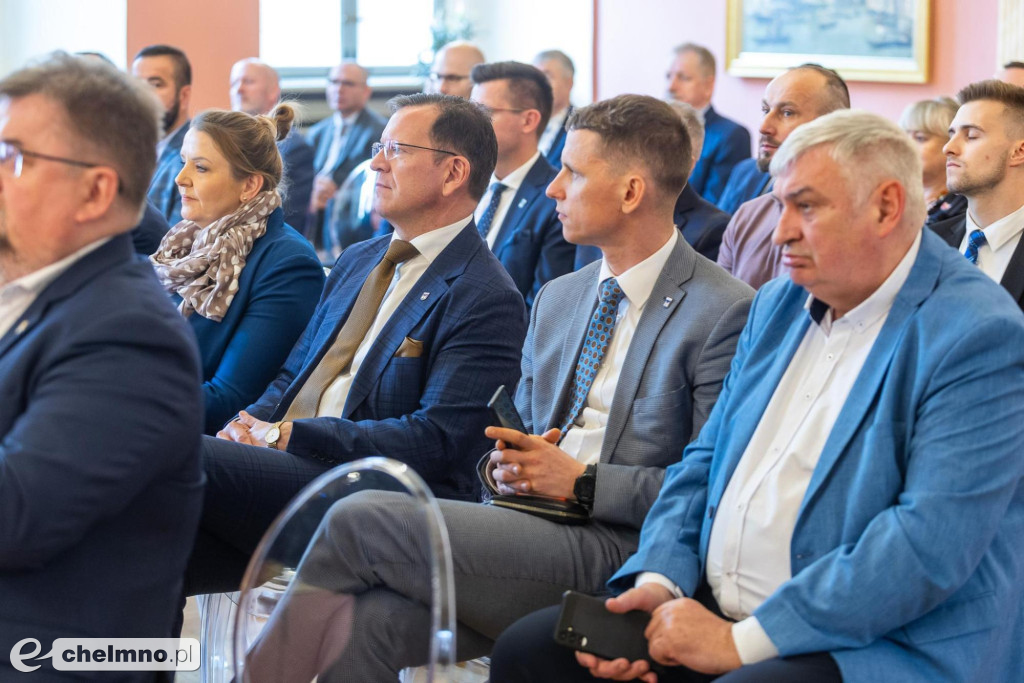 Budujemy boiska i sale gimnastyczne. Dofinansowania trafią również do powiatu chełmińskiego