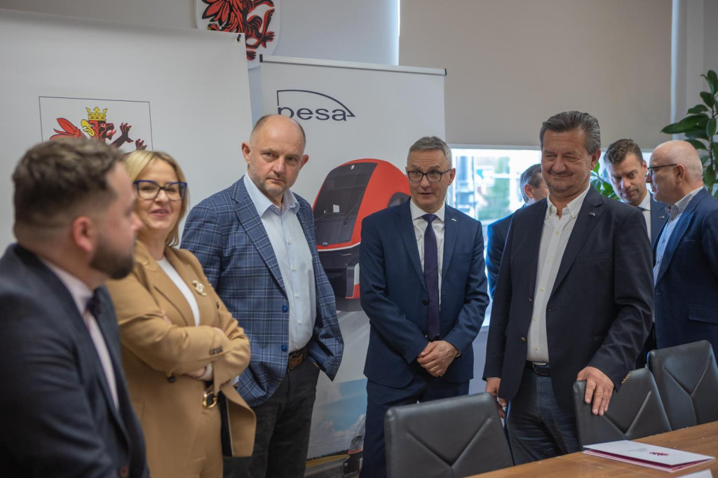 Nowe pociągi i zintegrowana komunikacja publiczna