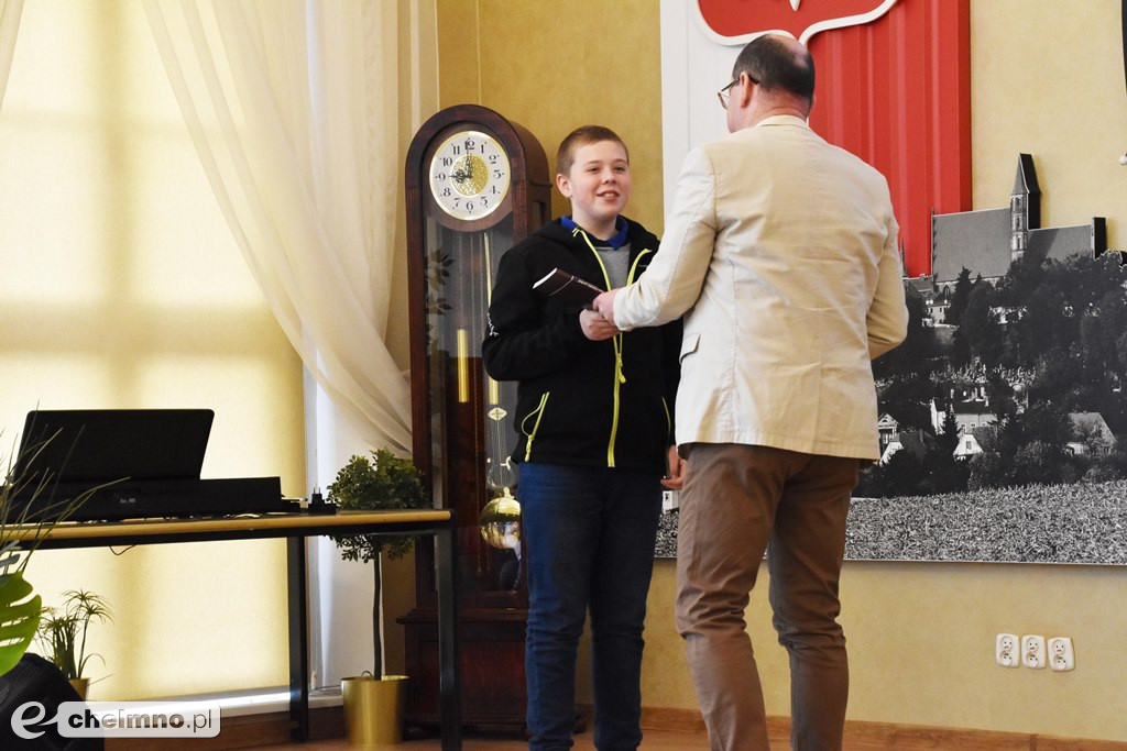 Kreatywny i sympatyczny 