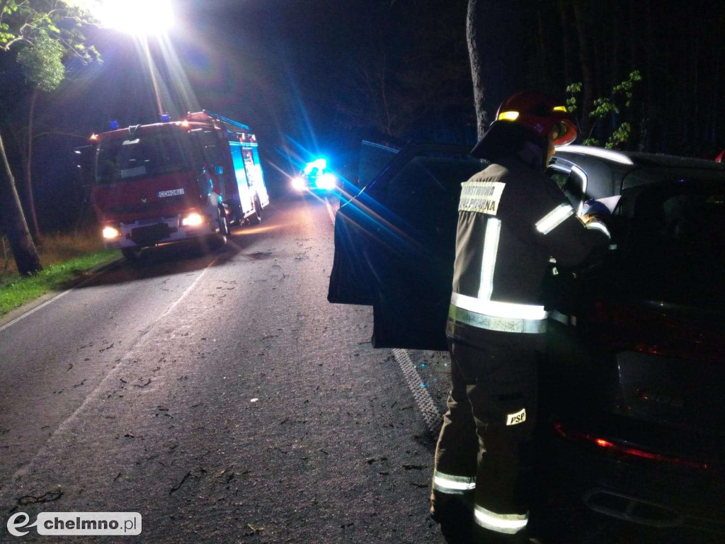 Tragedia uniknięta o włos! Audi na drzewie niedaleko Chełmna