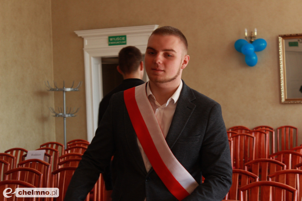 Pożegnanie uczniów klas maturalnych w ZS nr 2 w Chełmnie