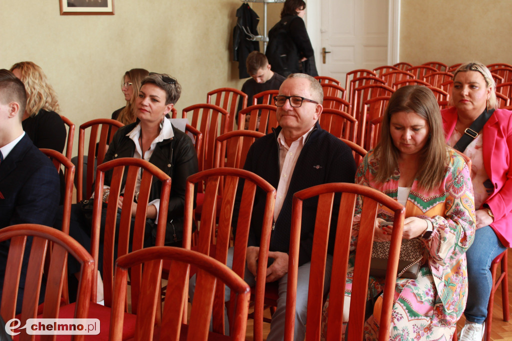 Pożegnanie uczniów klas maturalnych w ZS nr 2 w Chełmnie