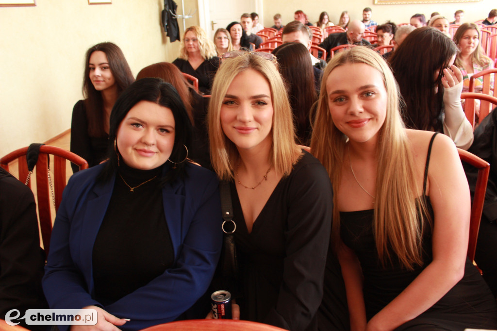 Pożegnanie uczniów klas maturalnych w ZS nr 2 w Chełmnie