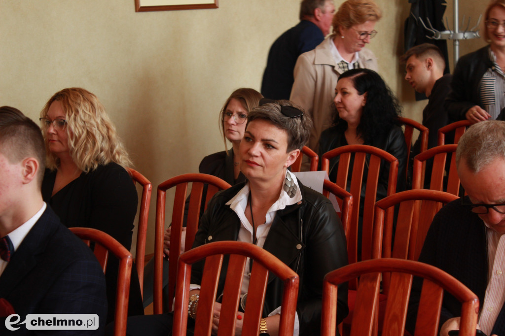 Pożegnanie uczniów klas maturalnych w ZS nr 2 w Chełmnie