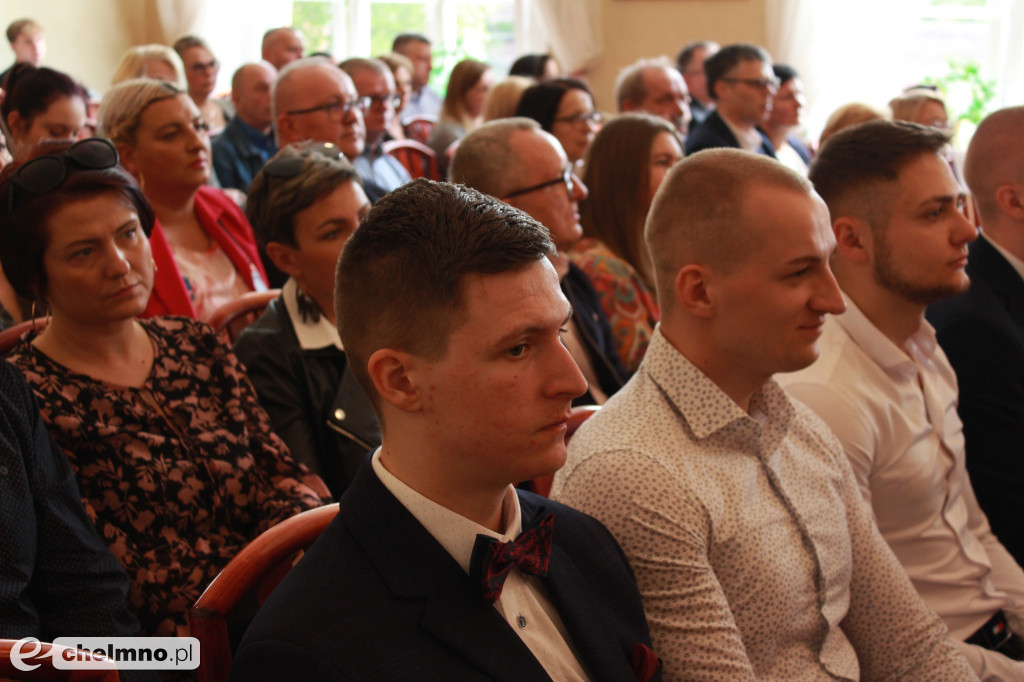 Pożegnanie uczniów klas maturalnych w ZS nr 2 w Chełmnie