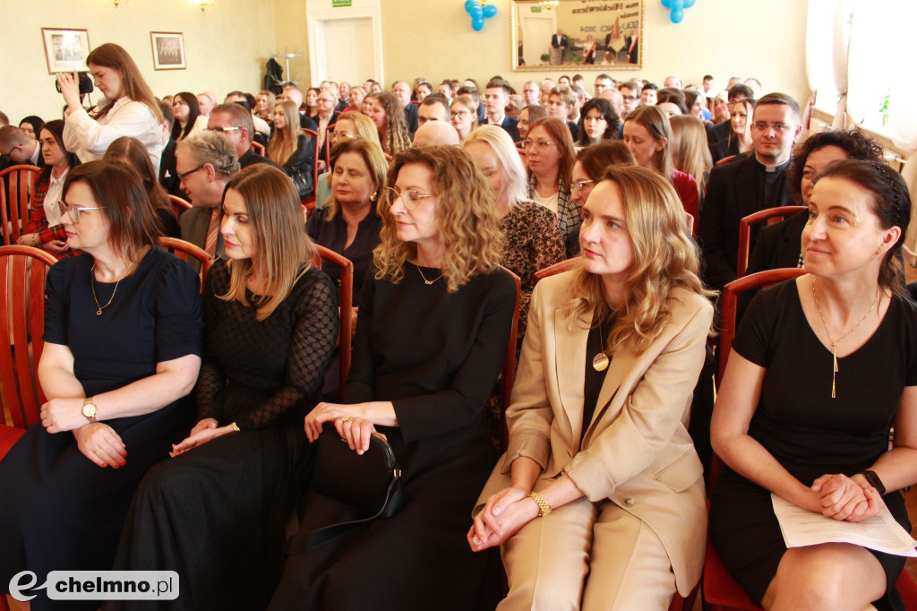 Pożegnanie uczniów klas maturalnych w ZS nr 2 w Chełmnie