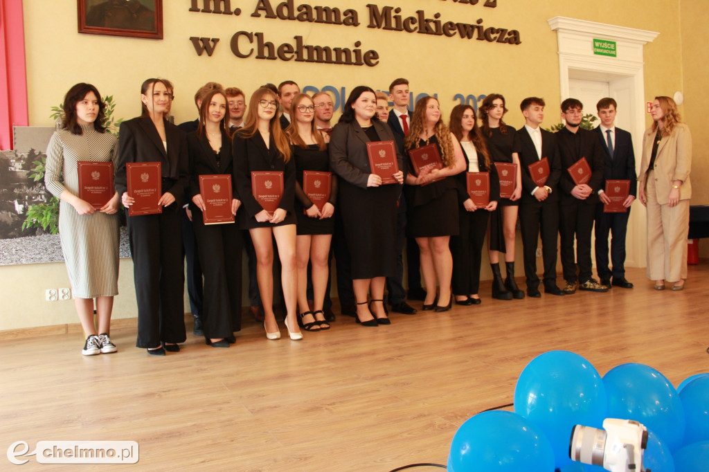 Pożegnanie uczniów klas maturalnych w ZS nr 2 w Chełmnie