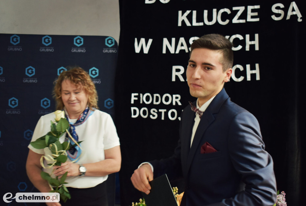 Wzruszające zakończenie roku absolwentów ZS CKZ w Grubnie