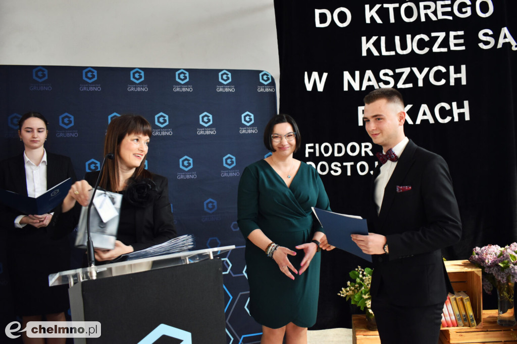 Wzruszające zakończenie roku absolwentów ZS CKZ w Grubnie