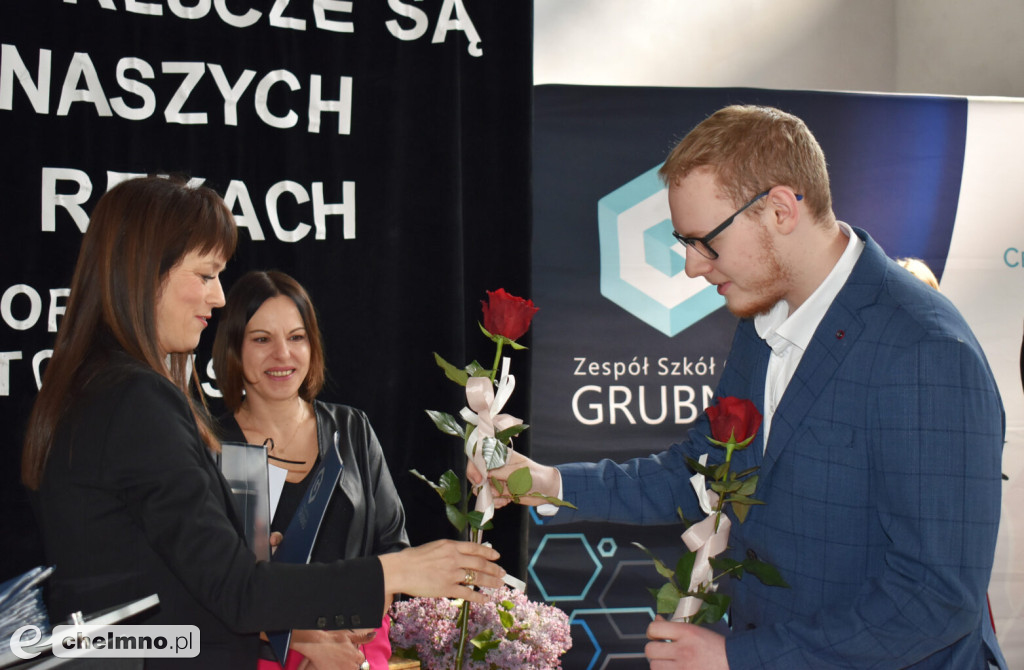 Wzruszające zakończenie roku absolwentów ZS CKZ w Grubnie