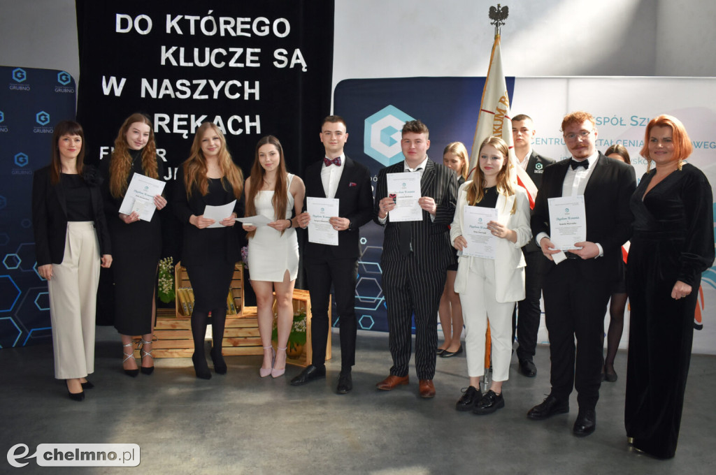 Wzruszające zakończenie roku absolwentów ZS CKZ w Grubnie