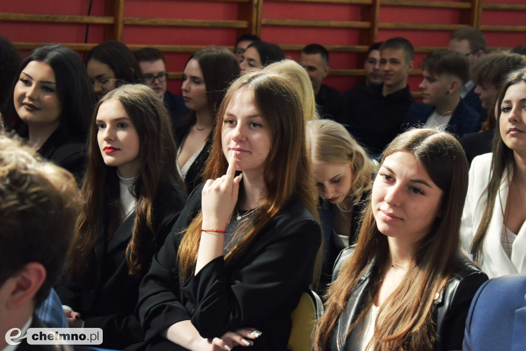 Wzruszające zakończenie roku absolwentów ZS CKZ w Grubnie