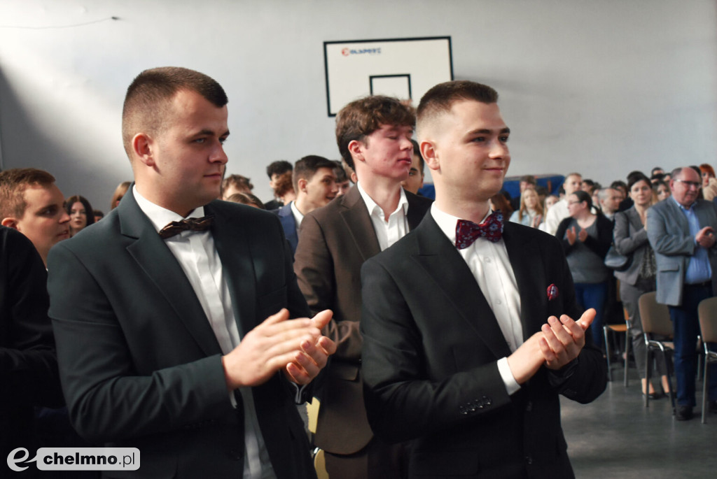 Wzruszające zakończenie roku absolwentów ZS CKZ w Grubnie
