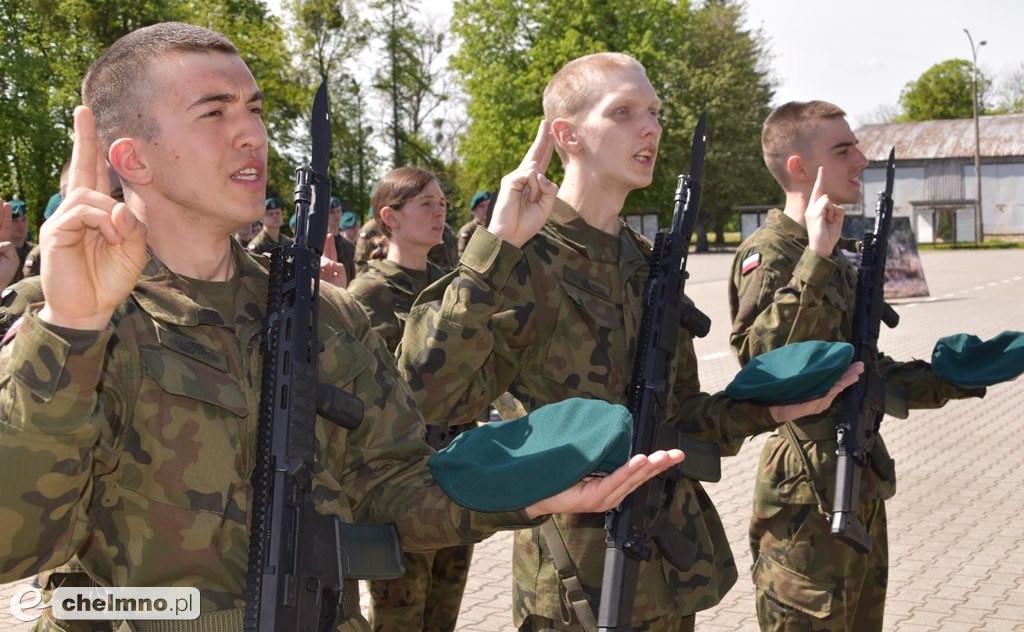 Przysięga wojskowa żołnierzy Dobrowolnej Zasadniczej Służby Wojskowej