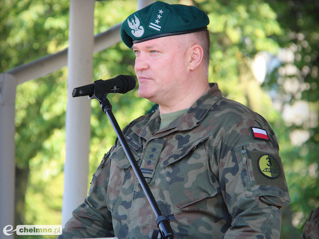 Honory dla Bohaterów – uroczysty apel z okazji Dnia Weterana Poza Granicami Państwa