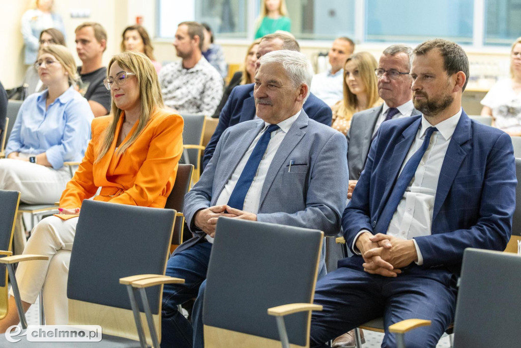 Nowe umowy: biznes, ekologia, rekreacja. Pieniądze trafią także do powiatu chełmińskiego