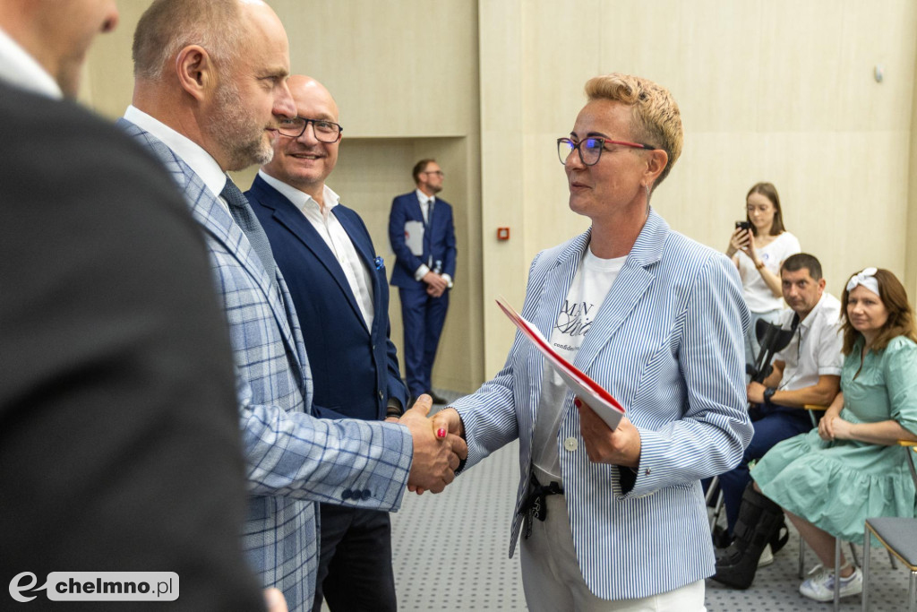 Nowe umowy: biznes, ekologia, rekreacja. Pieniądze trafią także do powiatu chełmińskiego