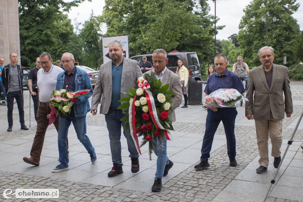 Poznają drogę ku demokracji