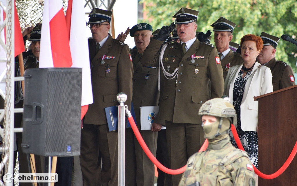 Uroczysty apel na chełmińskim rynku z okazji Święta 3. Pułku Saperów