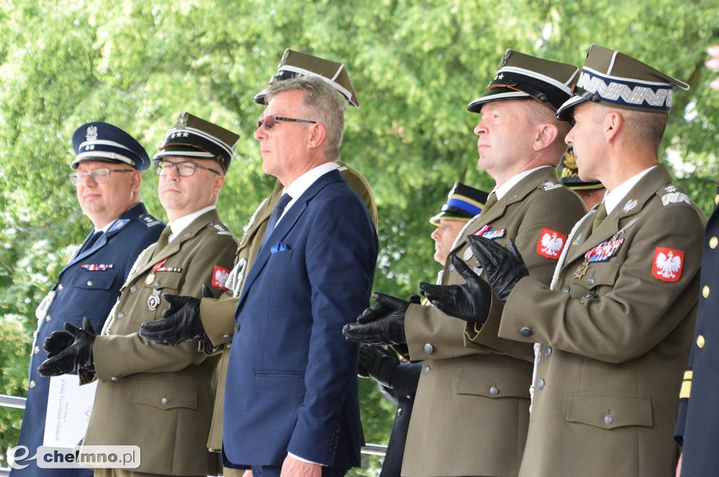 Uroczysty apel na chełmińskim rynku z okazji Święta 3. Pułku Saperów