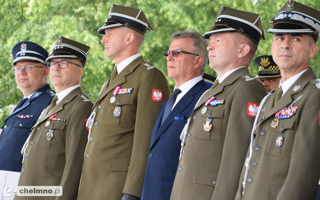 Uroczysty apel na chełmińskim rynku z okazji Święta 3. Pułku Saperów