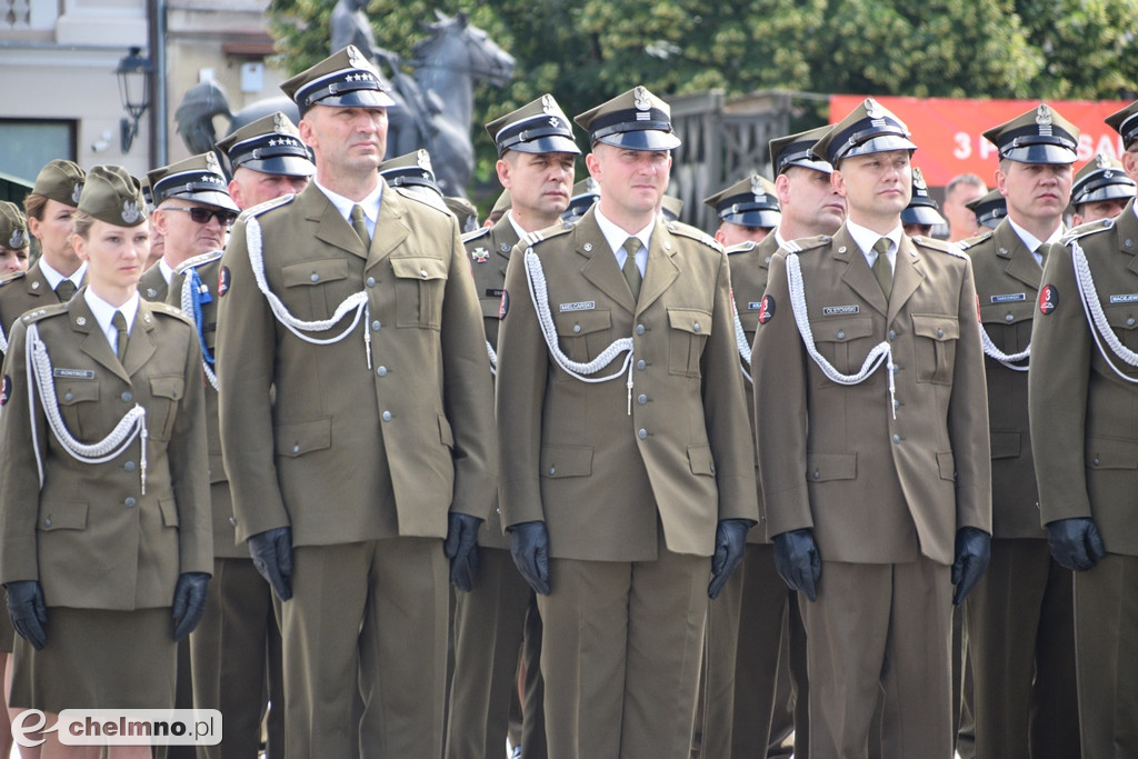 Uroczysty apel na chełmińskim rynku z okazji Święta 3. Pułku Saperów