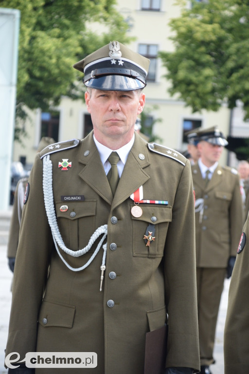 Uroczysty apel na chełmińskim rynku z okazji Święta 3. Pułku Saperów