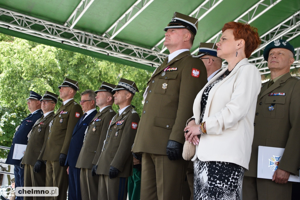 Uroczysty apel na chełmińskim rynku z okazji Święta 3. Pułku Saperów