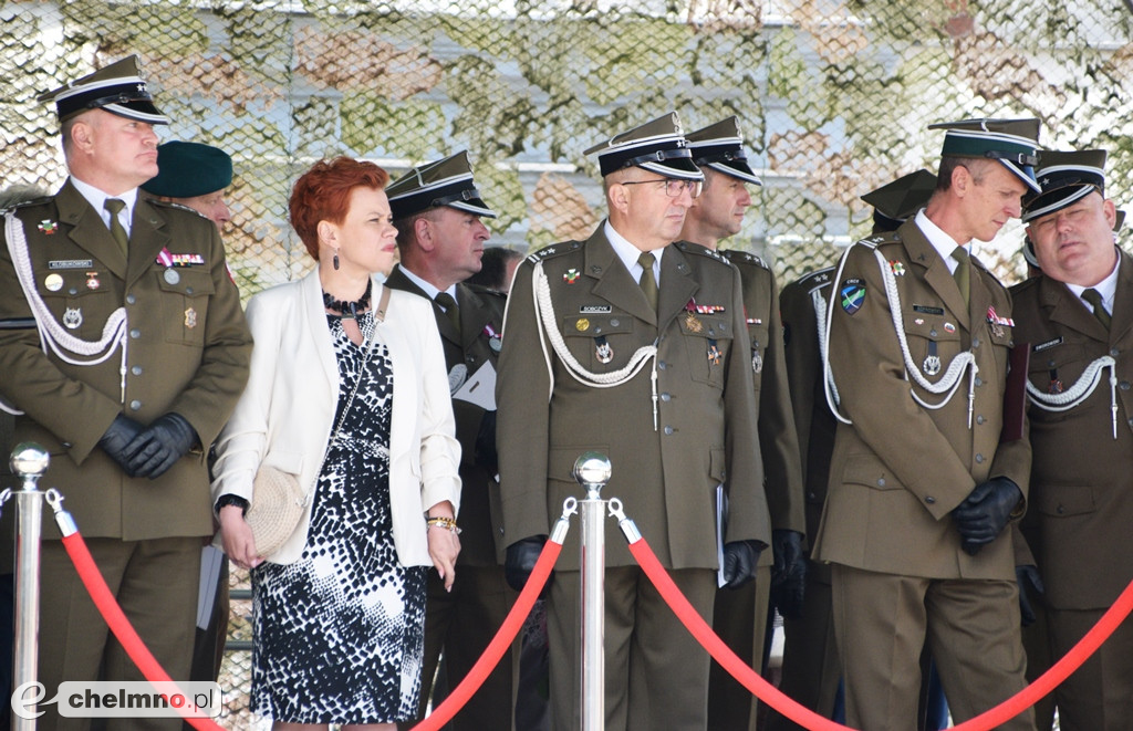 Uroczysty apel na chełmińskim rynku z okazji Święta 3. Pułku Saperów