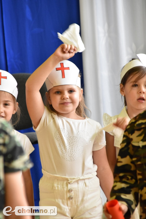 Uroczystość Związku Rezerwistów RP w Szkole Podstawowej w Starogrodzie