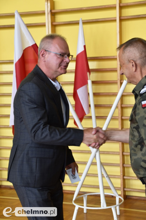 Uroczystość Związku Rezerwistów RP w Szkole Podstawowej w Starogrodzie