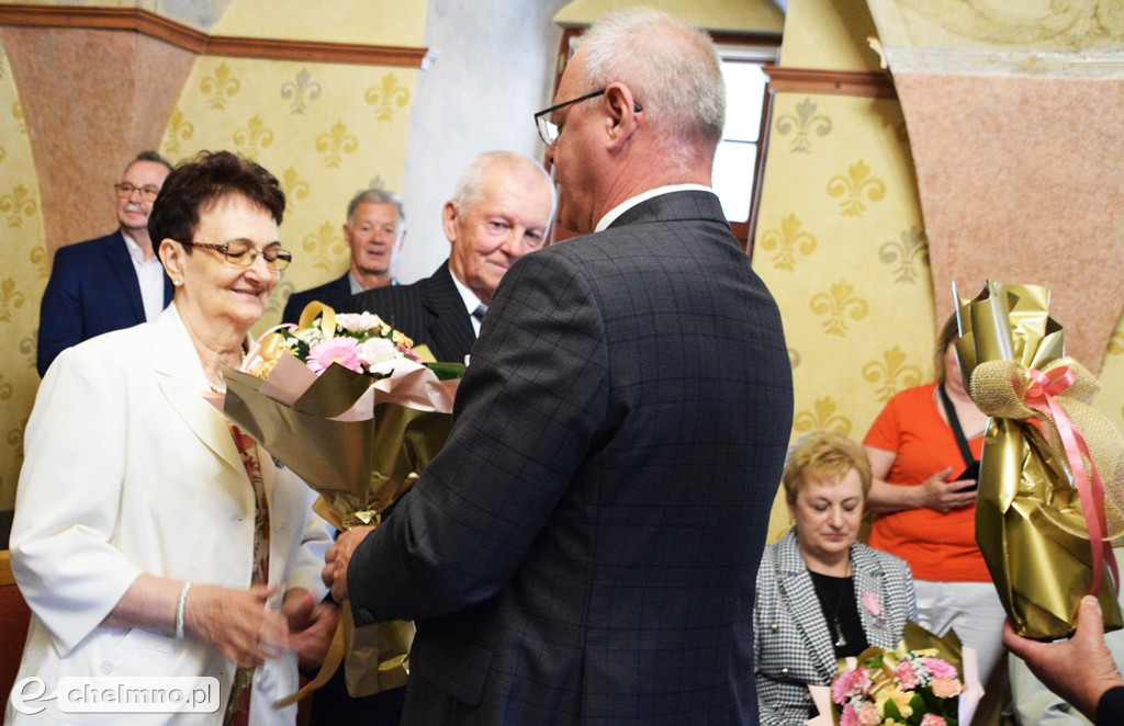 Medale Prezydenta z okazji Złotych Godów. Burmistrz Chełmna uhonorował wzruszonych Jubilatów