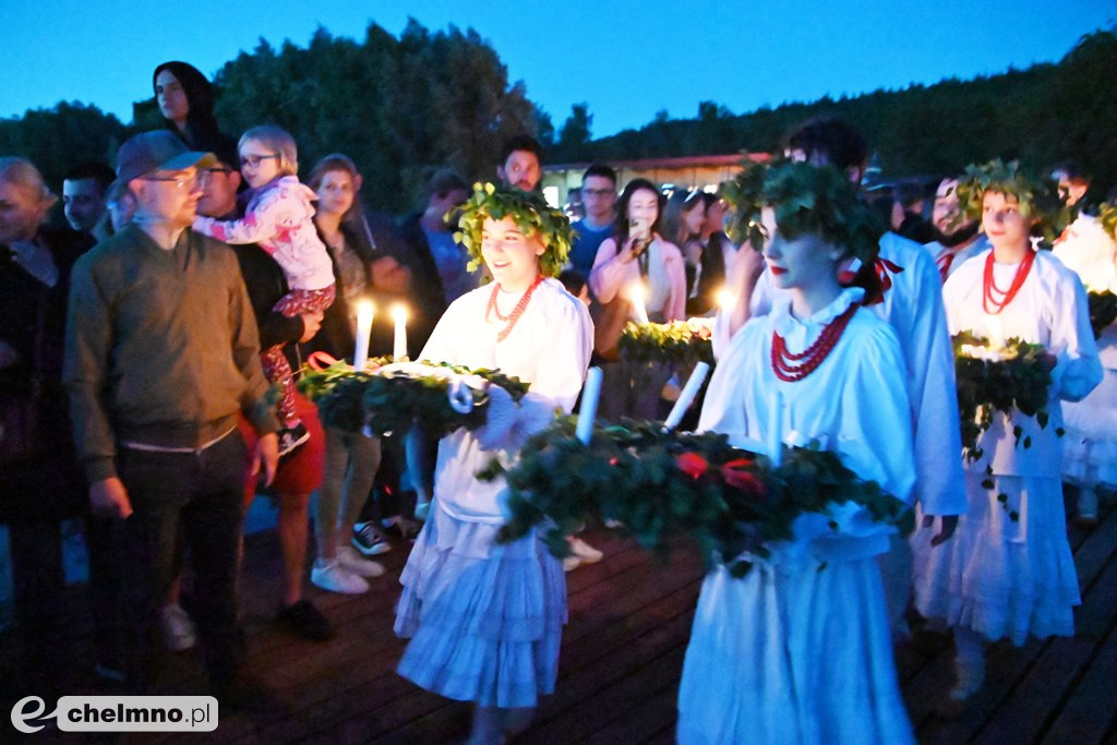 Fotorelacja z obrzędów Nocy Świętojańskiej nad Jeziorem Starogrodzkim